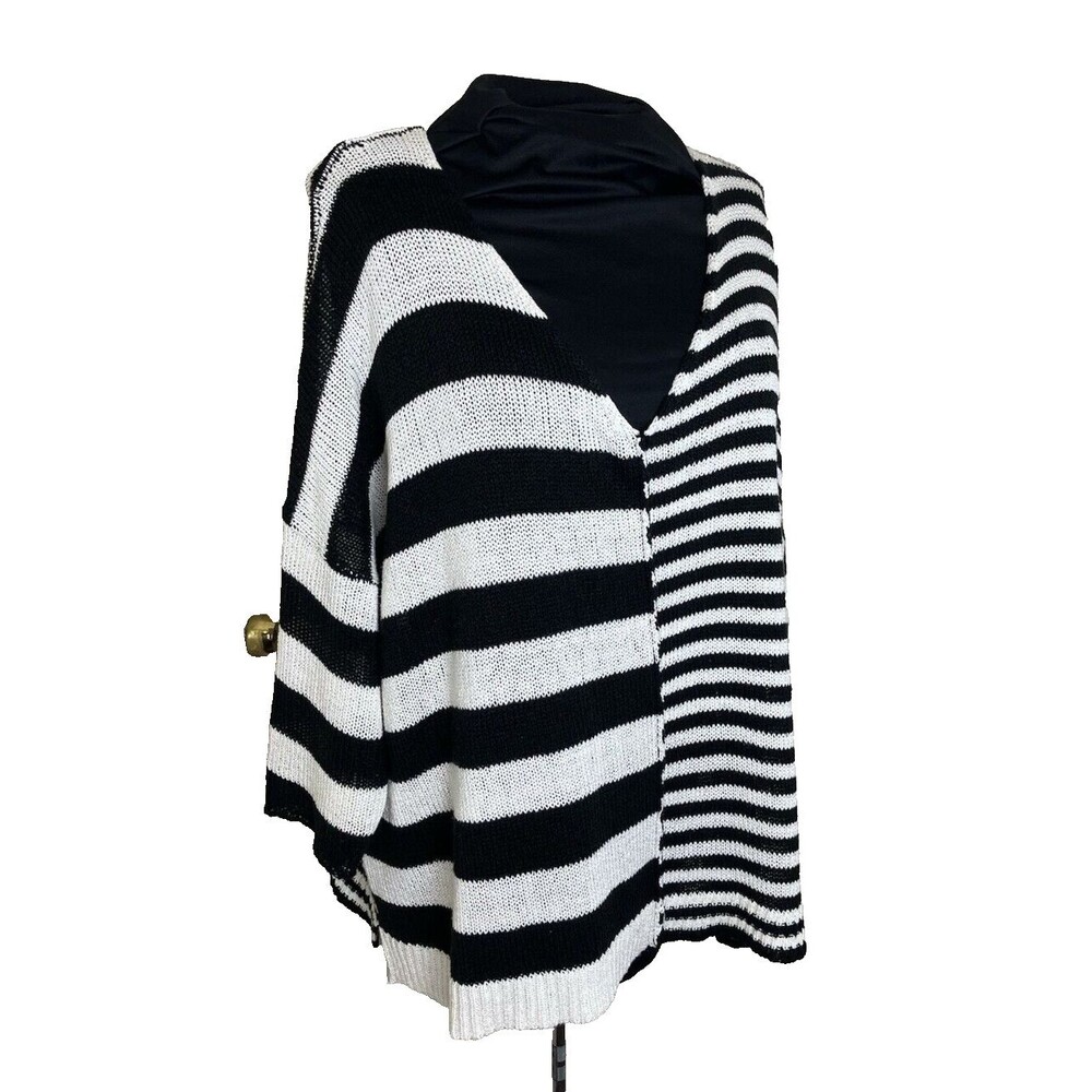 Lane Bryant 26/28 Sweater Black White Asymmetrical Stripe Deep V-neck Lagenlook